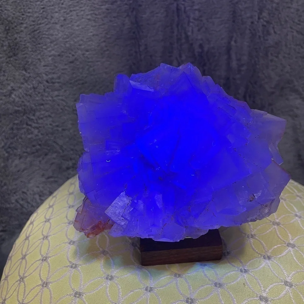 SHADOW WINDOWS Raw crystaL FLUORITE pale green STRONG UV translucent! 6”x6”
